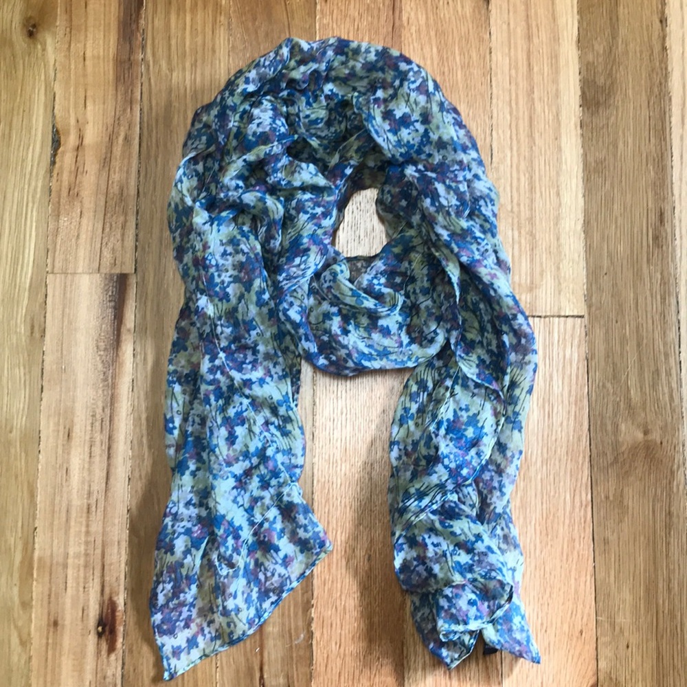 Floral print scarf